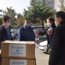 Donate anti-epidemic materials and warm sanitation staff in Jinan